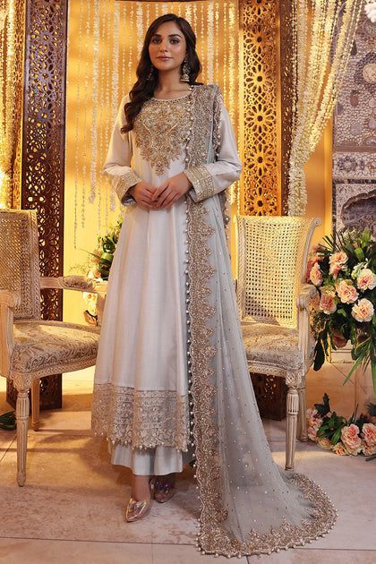 Pakistani Wedding Dress in Silk Pishwas Frock Style -  #Dress #Frock #pakistani #Pishwas #Silk #Style #Wedding Pakistan Bridal, Desi Fits, Mehendi Outfits, Frock Style, Pakistani Wedding Dress, Pakistani Fashion Party Wear, Traditional Indian Outfits, Pakistani Bridal Dresses, Pakistani Wedding Dresses