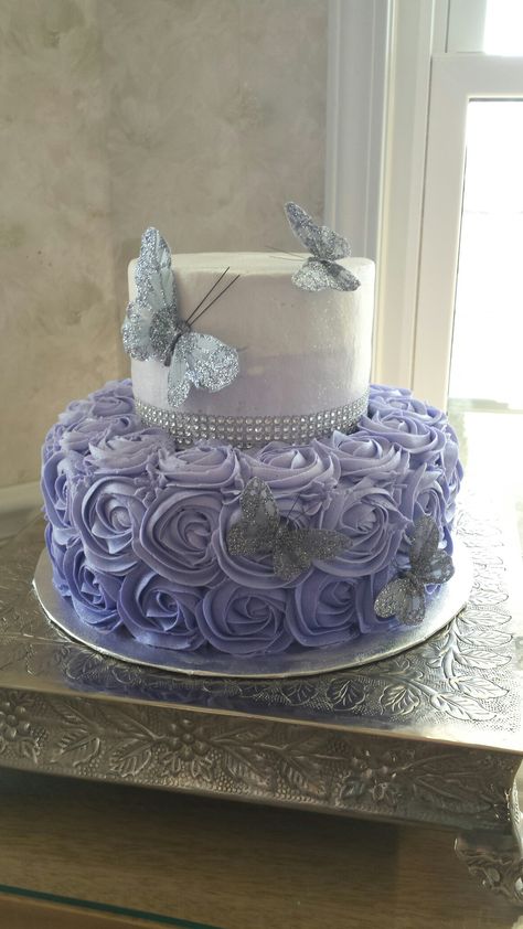 Lavender 15 Cake, Lavender Butterfly Cake, Lavender Colour Cake, Ashanti Wedding, Cake With Butterflies, Lilac Cake, Dream Quinceanera, Quince Cake, Sweet Sixteen Cakes