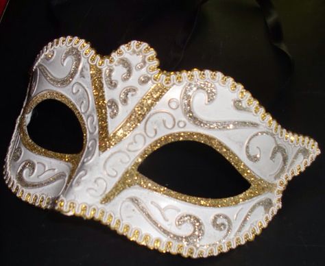 Gold mask Diy Masquerade Mask, White Masquerade Mask, Masquerade Mask Diy, White Party Theme, Masquerade Ball Masks, Gold Masquerade Mask, Masquerade Ball Party, Mens Masquerade Mask, Opera Mask