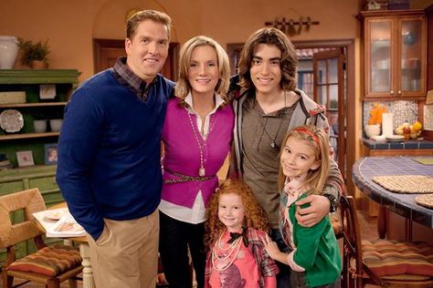 Genevieve Hannelius, Family Vibes, Blake Michael, G Hannelius, Dog With A Blog, Disney Channel Movies, Disney Tv, Disney Channel Shows, Disney Channel Stars