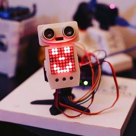 Beam Robot, Arduino Home Automation, Robot Gift, Paper Circuits, Steam Ideas, Arduino Robot, Wearable Electronics, Robotics Projects, Led Projects