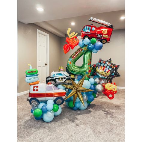 Trucks Balloon Garland, Balloon Store, Balloon Business, Bouquet Arrangement, Balloon Ideas, Diy Balloon Decorations, Kids Birthday Themes, Birthday Kids, Balloon Backdrop