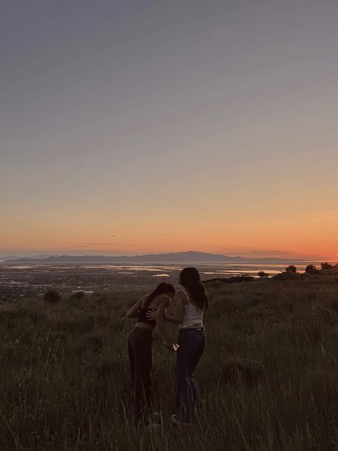 Bestfriendsgoals Aesthetic, Sunset Mountains, Utah, Vision Board, Best Friends, Photography