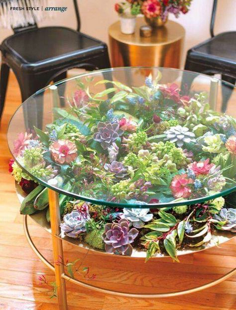 Susan Mcleary, Terrarium Table, Mebel Antik, Indoor Garden Apartment, Balcon Mic, Flower Magazine, تصميم الطاولة, Tanaman Pot, نباتات منزلية