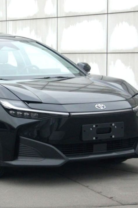 New Corolla, Toyota Corolla, Electric Cars, Dream Cars, Toyota, Electricity, Technology, Vehicles, Electric Car