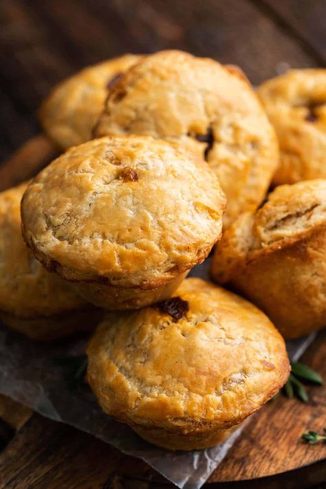 stack of mini meat pies on wooden board Dinner Ideas With Beef, Mini Meat Pies, Beef And Ale Pie, Vegetable Beef Stew, Beef And Ale Stew, Steak And Ale Pie, Ale Pie, Beef Pot Pies, Meat Pie Recipe