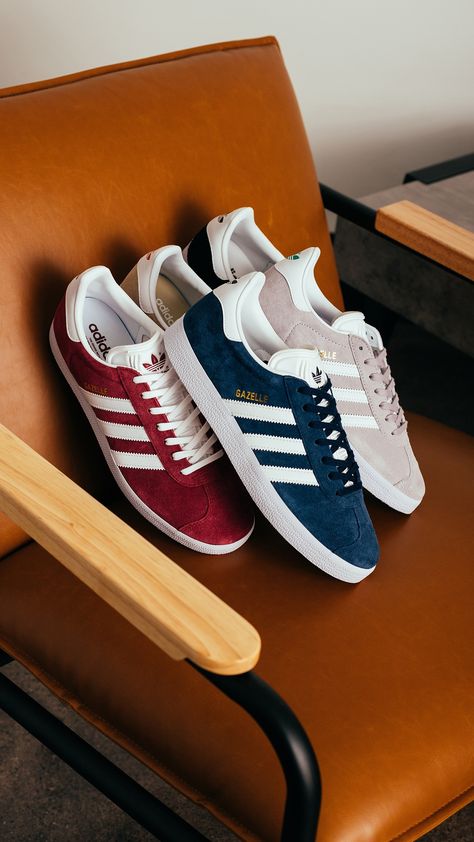 Adidas Gazelle Street Style, Adidas Gazelle Aesthetic, Adidas Gazelle Women Outfit, Adidas Gazelle Outfit Men, Adidas Gazelle Men, Adidas Retro Sneakers, Gazelle Outfit, Shoes Runway, Adidas Gazelle Outfit