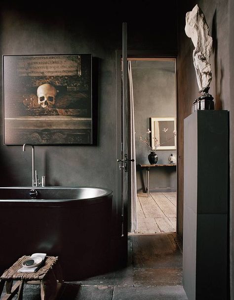 Gothic Bathroom Ideas, Gothic Bathroom Decor, Atelier Am, Gothic Bathroom, Soho Loft, Dark Bathrooms, Bad Inspiration, Dark Interiors, Gothic House