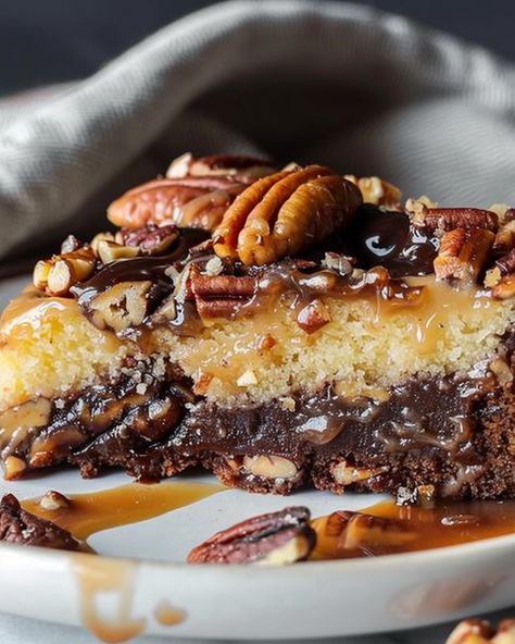 Chocolate pecan ooey-gooey cake Ooey Gooey Butter Cakes, Chocolate Peanut Butter Ooey Gooey Cake, Chocolate Pecan Ooey Gooey Butter Cake, Pecan Pie Fudge Recipe, Pecan Pie Fudge, Peach Cobbler Cheesecake Recipe, Peach Cobbler Cheesecake, Pecan Cheesecake Bars, Ooey Gooey Cake