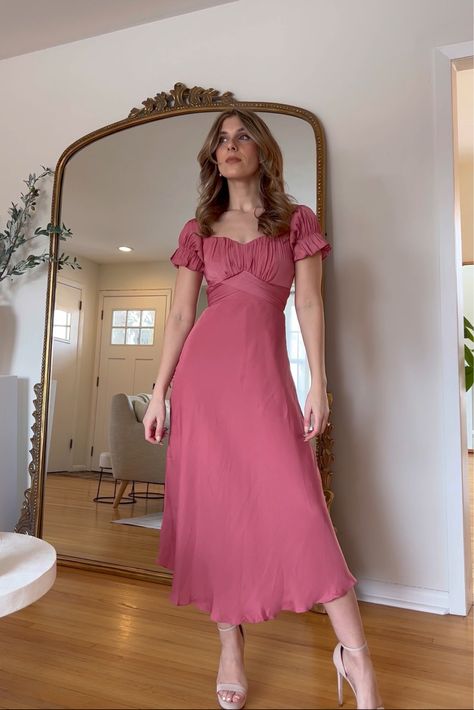 Summer Dress Feminine, Simple Outfits Birthday, Cute Dresses For Church Modest, Pink Simple Wedding Dress, Cute Dresses For Church Classy, Beautiful Feminine Dresses, Simple Spring Dress, Romancecore Outfit, Rose Pink Clothes