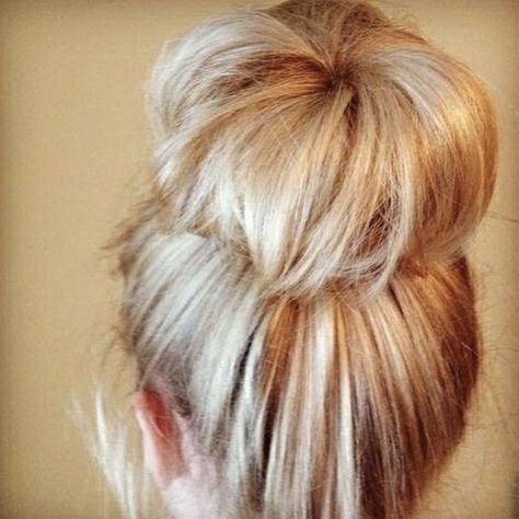 Hot Bun 9,90€ www.jennyfhair.com  #Padgram Tumblr Hair, Mom Hairstyles, Tinker Bell, Good Hair Day, Great Hair, Hair Dos, Messy Bun, About Hair, Gorgeous Hair