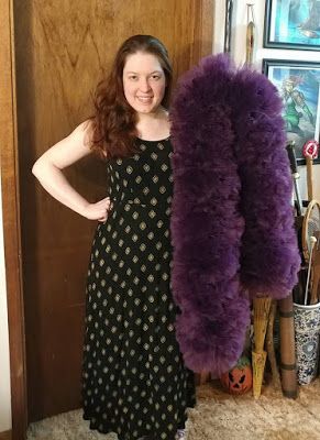 Doo and the Oddistuffies: How to Make a Vegan Tulle Boa Plus Size Burlesque, Dance Diy, Burlesque Fashion, Burlesque Outfit, Diy Tulle, Burlesque Costumes, Dress Up Boxes, Burlesque Costume, Mardi Gras Costumes