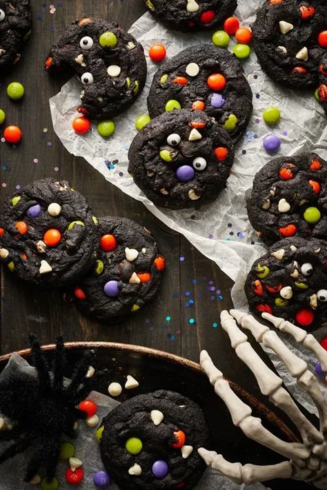 Fun, delicious, and easy to make, these Double Chocolate Halloween Cookies will be a hit with any crowd! You just need one bowl and about 30 minutes to enjoy these chocolate-y cookies. Adored by both kids and adults - you need to bring these to any Halloween parties this spooky season! #halloweencookies Chocolate Halloween Cookies, Spooky Halloween Cookies, Starbucks Cake Pops, Easy Halloween Cookies, Dutch Chocolate, Chocolate Halloween, Starbucks Cake, Halloween Cookie Recipes, Leftover Halloween Candy