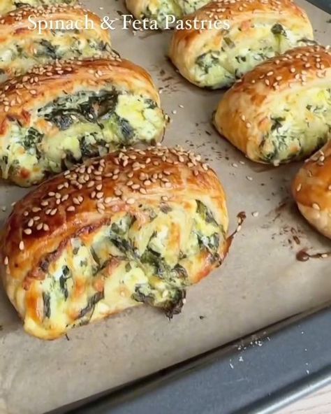 Pastry Filling, Brunch Quiche, Jarlsberg, Puff Pastry Filling, Spinach Feta, Puff Pastry Recipes, Frozen Spinach, Spinach And Feta, Party Food Appetizers