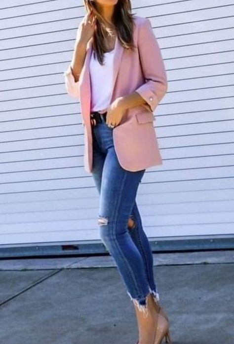 Blazer Outfits For Women, Blazer Outfit, Traje Casual, Elegante Casual, Pink Blazer, Mode Inspo, Blazer Outfits, Business Casual Outfits, Women's Summer Fashion