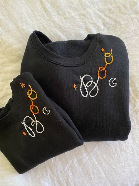 Stitched Sweatshirt, Embroidery Business, Clothes Embroidery Diy, The Dye, Embroidery Sweater, Halloween Embroidery, Diy Embroidery Patterns, Hand Embroidery Projects, Embroidery Monogram