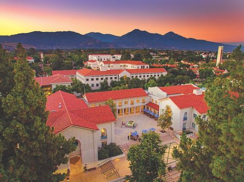 A breathtaking view of Smith Campus Center at Pomona College in Claremont, Ca. Claremont Colleges, Pomona College, Walkable City, College Aesthetic, College Campus, Dream School, Colleges And Universities, College Life, Breathtaking Views