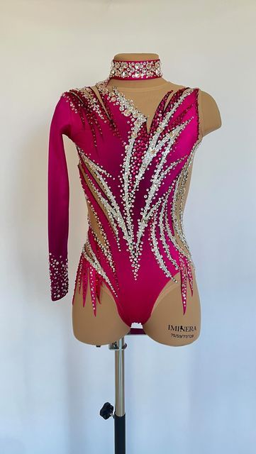 Acro Leotards, Rhythmic Gymnastics Leotards, Skating Outfits, Rhythmic Gymnastics, Gymnastics Leotards, Roller Skating, Dance Costumes, Couture Fashion, Leotards