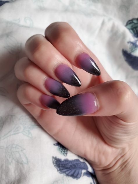 Lavender And Black Nails, Black Ombre Nails, Dark Purple Nails, Black Ombre, Purple Nails, Ombre Nails, Black Nails, Lavender, Manicure