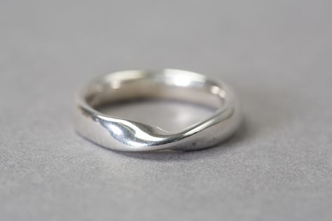 Silver Clay Ring, Lost Wax Jewelry, Quirky Ring, Jewelry Making Classes, Handmade Silver Jewellery, Silver Ring Designs, Dope Jewelry, How To Make Rings, Diy Rings