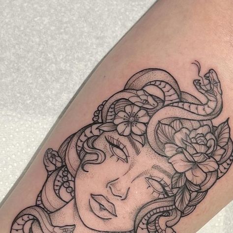 Hannah Lou on Instagram: "Got to tattoo this Medusa for the lovely Caroline today too 🖤 for appointments and more information please email medusalouxx@gmail.com x  • • • • •    #tattoo #tattooed #tattooartist #tattooedgirls #tattooer #dotwork #dotworktattoo #blackwork #blackworktattoo #instadaily #instalike #art #picoftheday #instagood #notherncoventattoo #medusalou #medusaloux #artwork  #medusa #medusatattoo" Medusa Underboob Tattoo, Chest Tattoo Eye, Tattoo Concepts, X Tattoo, Underboob Tattoo, Medusa Tattoo, Blossom Tattoo, Dot Work Tattoo, Red Ink