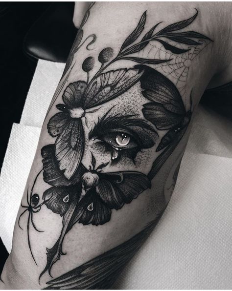 Dark But Beautiful Tattoos, Dark Tattoos Creepy Beautiful, Rip Tattoos For Mom, Feminine Skull Tattoos, Annabel Lee, Feminine Tattoo Sleeves, Creepy Tattoos, Moth Tattoo, Butterfly Tattoos