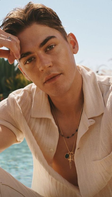 #hardinscott Hero Fiennes Tiffin Hot, Hero Fiennes Tiffin Aesthetic, Hero Fiennes Tiffin Hardin, Fiennes Tiffin, Hot Hero, Michael Hutchence, Hardin Scott, Hero Movie, Tessa Thompson