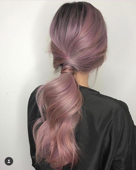 Pastel Mauve Hair, Dusty Pink Ombre Hair, Purple Blonde Hair, Mauve Hair, Lavender Hair Colors, Successful Woman, Hair Color Streaks, Straight Ponytail, Hair Streaks