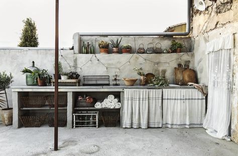 Plascon House Tour: French Living Terrace Kitchen, Terrasse Design, Rooftop Terrace Design, French Living, French Style Homes, Outdoor Kitchen Patio, Rustic Kitchen Design, Terrace Design, French Countryside