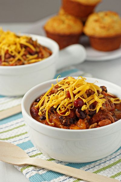 Sausage and beef chili with just the right amount of kick Chili With Sausage, Chili Recipe Beef, Italian Sausage Chili, Sausage Chili Recipe, Sausage Beans, Recipe For Sausage, Sausage Chili, Spicy Italian Sausage, Beef Chili Recipe