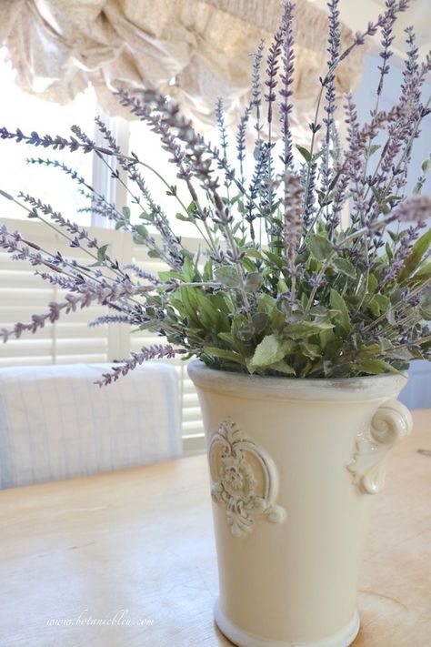 Faux French lavender in a French style ceramic pot looks realistic Lavender Planter, French Vase, Lavender Potted Plant, French Lavender Fields, French Flower Bucket, Provencal Decor, French Themed Parties, Lavender Nursery, Spanish Lavender