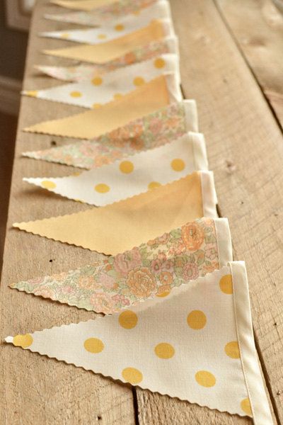 Vintage Bunting, Sun Vintage, Deco Champetre, Wedding Bunting, Banners Buntings, Bunting Flags, Fabric Bunting, Pennant Banners, Bunting Garland