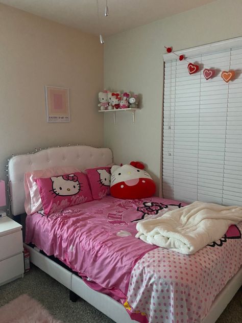 Hello Kitty Comforter Sets, Room Inspiration Hello Kitty, Hello Kitty Comforter, Hello Kitty Bedsheets, Hello Kitty Set Up, Hello Kitty Bed Set, Hello Kitty Bedroom Aesthetic, Hello Kitty Bed Sheets, Hello Kitty Aesthetic Room