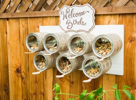 DIY Recycled Bird Feeder Homemade Aesthetic, Bird Feeder Stands, Bird Feeder Craft, Halloween Lawn, Homemade Bird Feeders, Tin Can Crafts, Diy Bird Feeder, Pet Ideas, Easy Arts And Crafts