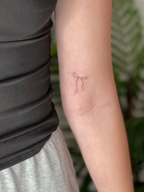 Bow Tattoo Placement, Tiny Bow Tattoo, Dainty Tattoo Placement, Tattoo Ideas Fine Line, Fine Line Tattoo Ideas, Bow Tattoo Designs, Line Tattoo Ideas, Aesthetic Tattoos, Cooking Toys