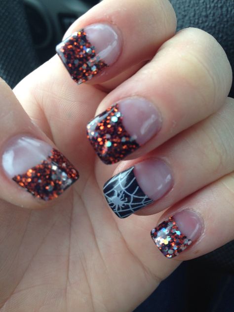 Early Halloween nails! Black and orange sparkle tips and spider web accent nail Halloween Nails Black And Orange, Nails Black And Orange, Halloween Nails Black, Sparkle Tips, Early Halloween, Orange Sparkle, Accent Nail, Nails Black, Halloween Nail