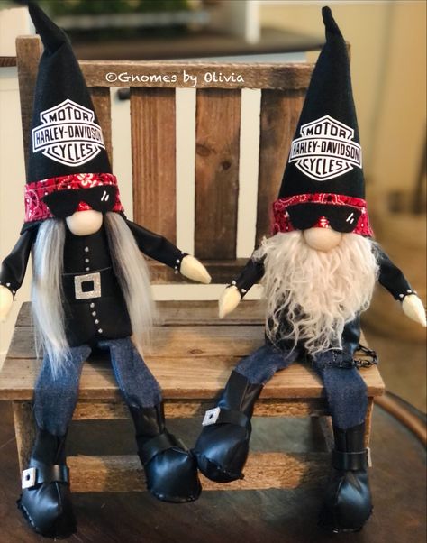 These two were a apecial requeat. Visit my Etsy atore for other thene gnomes. Gnomes by Olivia. Harley Christmas Wreath, Gnome Made From Jeans, Male Biker, Harley Men, Biker Gnomes, Harley Davidson Crafts, Biker Wedding, Harley Davidson Art, Snow People