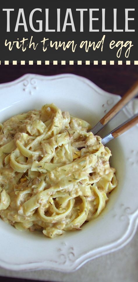 Tagliatelle with tuna and egg | Food From Portugal. In Winter a pasta dish is always a great option! Try this simple and quick recipe of tagliatelle with tuna and egg! It’s ideal for any occasion and everyone will love it! #recipe #tagliatelle #tuna #pasta #egg Tagliatelle Recipe, Cooking With Toddlers, Egg Food, Tuna And Egg, Portuguese Recipes, Tortellini, Egg Recipes, Quick Recipes, Quick Easy Meals