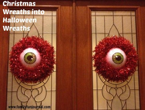 See how I turned Christmas wreaths into inexpensive and unique Halloween decorations! Inexpensive Halloween Decorations, Scary Halloween Wreath, Unique Halloween Decorations, Scary Christmas, Halloween Front Porch Decor, Creepy Christmas, Adornos Halloween, Halloween Tattoo, Halloween Front Porch