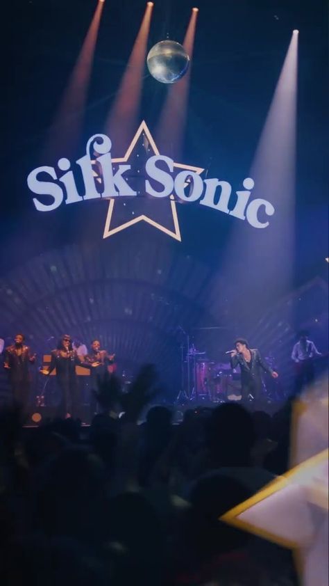 Bruno Mars Blue Aesthetic, Silk Sonic Wallpaper, Bruno Mars Aesthetic Wallpaper, Bruno Mars Aesthetic, Bruno Mars Wallpaper, Mars Wallpaper, Mars Poster, Silk Sonic, Sonic Party