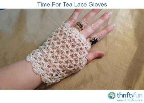 Crochet Fingerless Gloves Free Pattern, Lace Fingerless Gloves, Lace Knitting Stitches, Elegant Gloves, Crochet Gloves Pattern, Steel Crochet Hooks, Gloves Pattern, Fingerless Mitts, Crochet Fingerless Gloves