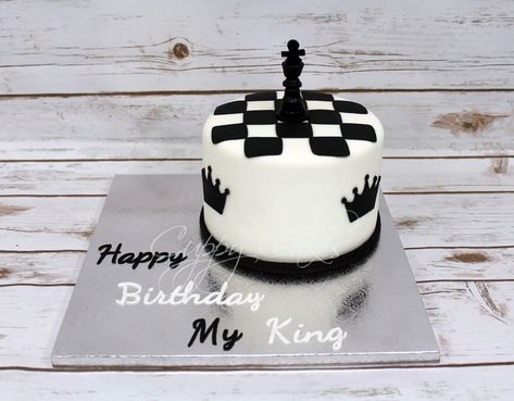 Chess board cake with edible chess piece Chess Board Cake, Chess Birthday Party Ideas, Chess Birthday Cake, Chess Theme Cake, Chess Cake Design, Chess Cake Ideas, Chessboard Cake, Chess Board Cake Design, Chessboard Cake Birthday