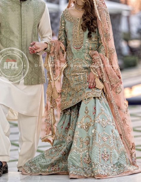 Green And Gold Pakistani Bridal Dress, Pastel Gharara Wedding, Pastel Mehndi Dress, Pastel Mendhi Outfit, Pastel Mehndi Outfit, Pink Nikkah Outfit, Mendhi Outfit For Bride, Nikkah Bride Dress, Bridal Gharara