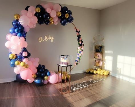 Gender Reveal Ideas Dark Blue And Pink, Navy Blue And Pink Gender Reveal Decorations, Ring Birthday Decoration, Navy And Pink Gender Reveal Decorations, Navy Gender Reveal, Dark Blue And Pink Gender Reveal, Navy Blue And Pink Gender Reveal, Baby Shower Reveal Ideas, Baby Shower Gender Reveal Cake