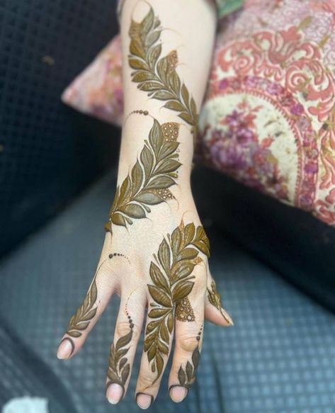 Leafy Mehndi Designs, Bold Leaf Mehndi Design, Leaf Mehndi Designs For Hands, Leafs Mehendi Design, Bold Leaves Mehendi Design, Mehandi Leaf Design, Leaves Mehandi Designs, Leaves Mehendi Design, Mehndi Designs Leaves