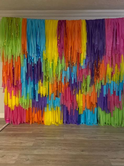 Fiesta Fringe Backdrop, Carnaval Party Decoration, Fringe Tablecloth Backdrop, Carnaval Decoration, Fiesta Theme Backdrop, Plastic Tablecloth Decorations, Plastic Tablecloth Backdrop, Easy Paper Crafts For Kids, Tablecloth Backdrop