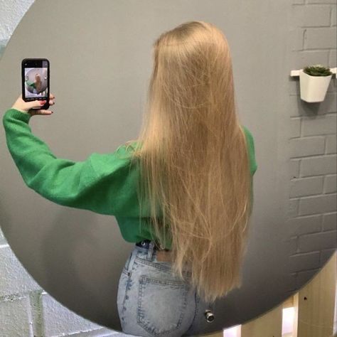 Blonde Hair, Long Hair, A Woman, Design Ideas, Blonde, Hairstyles, Mirror, The World, Hair