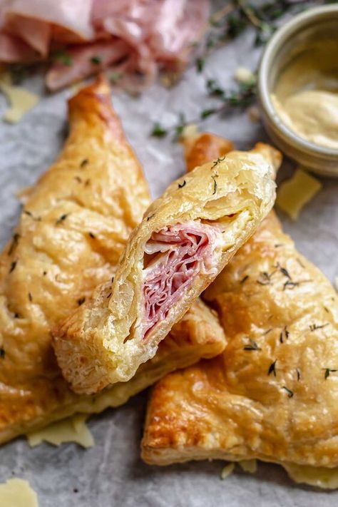 Puff Pastry Ham And Cheese, Puff Pastry Turnovers, Ham And Cheese Puff Pastry, Pastry Turnovers, Cheese Turnovers, Homemade Pot Pie, Puff Pastry Pockets, Rough Puff Pastry, Pastry Appetizer