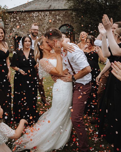 Throwback to this epic confetti moment with Claire, Henry and their squad ✨ If you’re wondering what makes for a good confetti shot? It’s all about choosing the right confetti, yes it makes a massive difference! Using biodegradble paper confetti like @flutterdarlings creates the most beautiful fluttering confetti 💕 If you plan on using the likes of dried petals - more is more! You need lots of it so make sure you have plenty to go around for your guests. @worldinspiredtents #wedding... Dried Petals, Wedding Day Photos, Paper Confetti, More Is More, Wedding Pic, Wedding Confetti, Go Around, Confetti, Wedding Photos