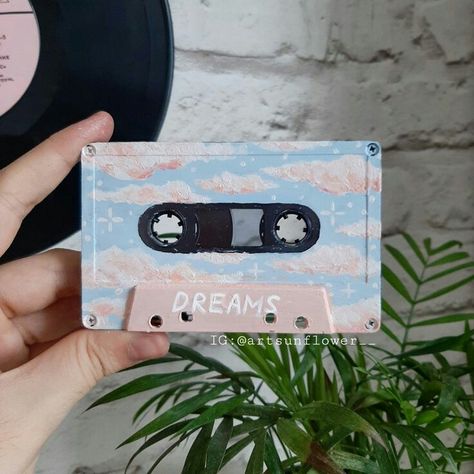 Casette Aesthetic Vintage, Cassette Tape Painting, Casette Art, Cassette Painting, Aesthetics Painting, Cassette Tape Art, E Aesthetic, Vinyl Art Paint, Record Painting